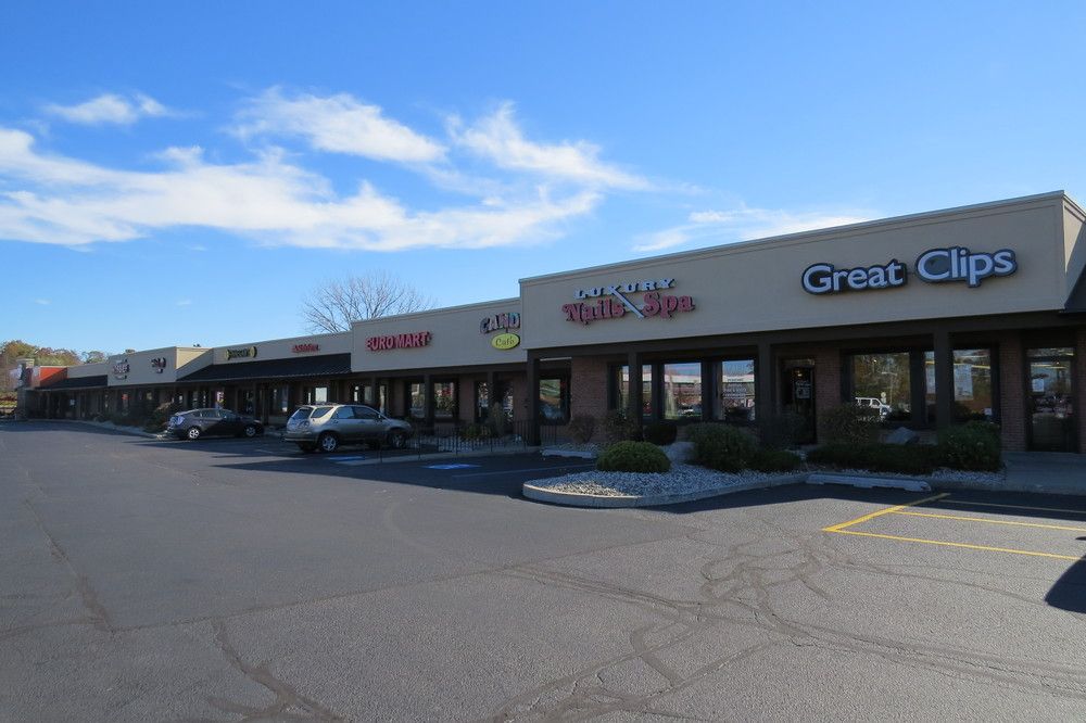 Sand-Ridge Plaza: 1050-1084 Joliet St, Dyer, IN 46311